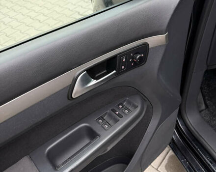 Чорний Фольксваген Туран, об'ємом двигуна 1.6 л та пробігом 201 тис. км за 7350 $, фото 24 на Automoto.ua