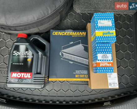 Чорний Фольксваген Туран, об'ємом двигуна 1.97 л та пробігом 270 тис. км за 8300 $, фото 46 на Automoto.ua