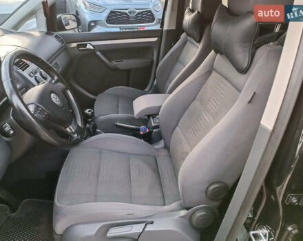 Черный Фольксваген Туран, объемом двигателя 2 л и пробегом 260 тыс. км за 9390 $, фото 21 на Automoto.ua