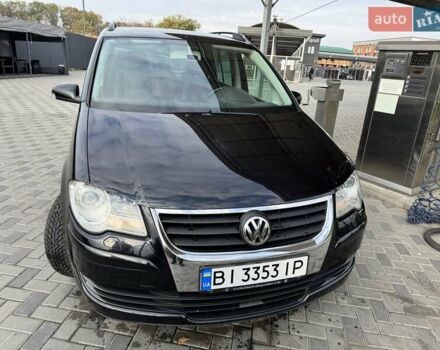 Черный Фольксваген Туран, объемом двигателя 1.97 л и пробегом 314 тыс. км за 7300 $, фото 16 на Automoto.ua