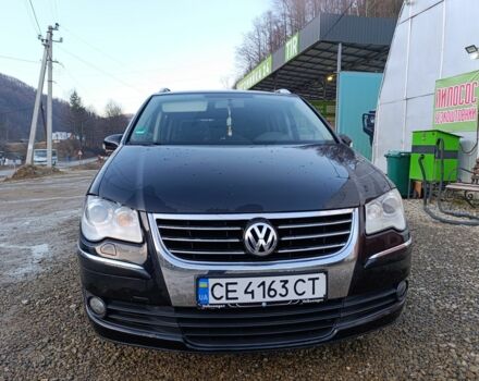 Черный Фольксваген Туран, объемом двигателя 2 л и пробегом 320 тыс. км за 6800 $, фото 6 на Automoto.ua