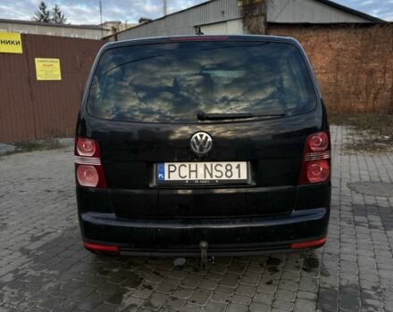 Черный Фольксваген Туран, объемом двигателя 2 л и пробегом 300 тыс. км за 3300 $, фото 4 на Automoto.ua