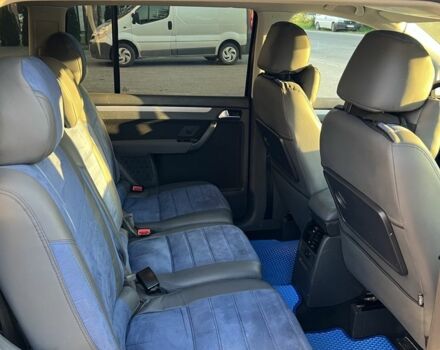 Черный Фольксваген Туран, объемом двигателя 1.4 л и пробегом 271 тыс. км за 5000 $, фото 6 на Automoto.ua