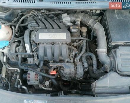 Чорний Фольксваген Туран, об'ємом двигуна 1.6 л та пробігом 250 тис. км за 7700 $, фото 10 на Automoto.ua