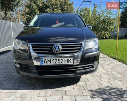 Чорний Фольксваген Туран, об'ємом двигуна 1.6 л та пробігом 227 тис. км за 7500 $, фото 1 на Automoto.ua