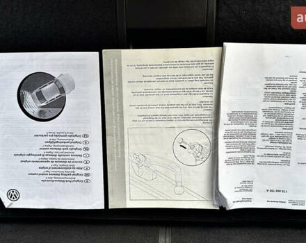 Черный Фольксваген Туран, объемом двигателя 1.6 л и пробегом 176 тыс. км за 8198 $, фото 108 на Automoto.ua