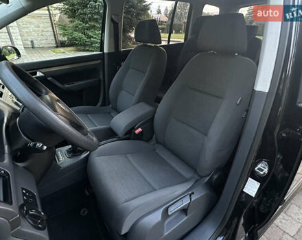 Черный Фольксваген Туран, объемом двигателя 1.6 л и пробегом 220 тыс. км за 7700 $, фото 28 на Automoto.ua