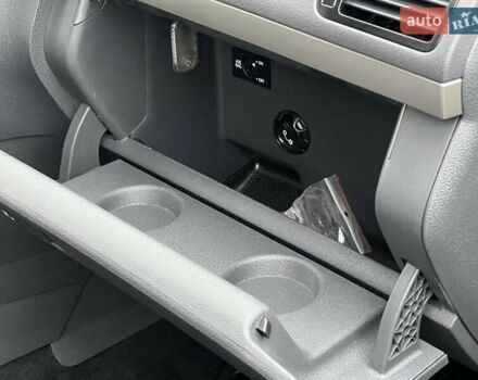 Чорний Фольксваген Туран, об'ємом двигуна 1.6 л та пробігом 147 тис. км за 8350 $, фото 33 на Automoto.ua