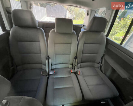 Чорний Фольксваген Туран, об'ємом двигуна 1.6 л та пробігом 227 тис. км за 7500 $, фото 33 на Automoto.ua