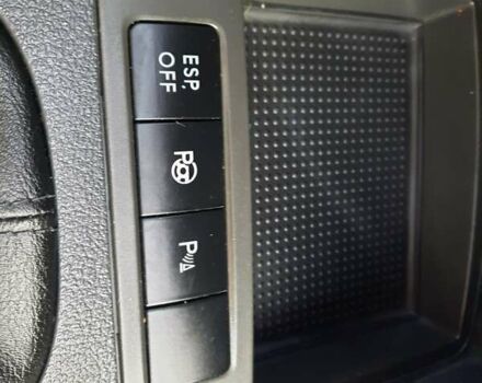 Черный Фольксваген Туран, объемом двигателя 1.6 л и пробегом 213 тыс. км за 8550 $, фото 62 на Automoto.ua