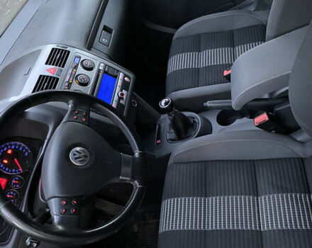 Черный Фольксваген Туран, объемом двигателя 1.6 л и пробегом 261 тыс. км за 7100 $, фото 10 на Automoto.ua