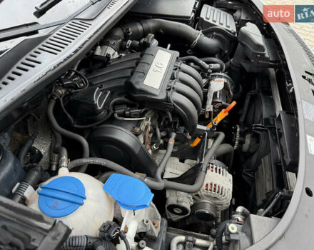 Черный Фольксваген Туран, объемом двигателя 1.6 л и пробегом 200 тыс. км за 7700 $, фото 42 на Automoto.ua