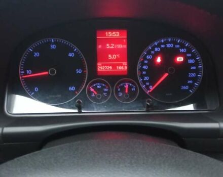 Черный Фольксваген Туран, объемом двигателя 1.9 л и пробегом 293 тыс. км за 7000 $, фото 12 на Automoto.ua