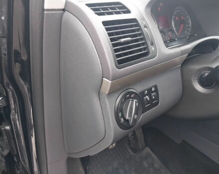 Черный Фольксваген Туран, объемом двигателя 2 л и пробегом 242 тыс. км за 6950 $, фото 16 на Automoto.ua