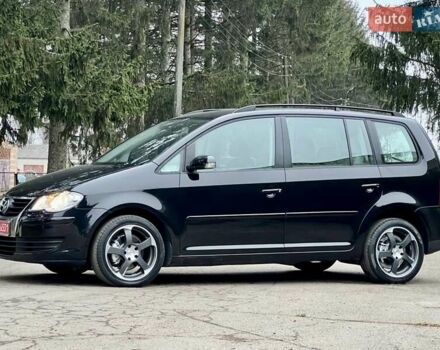 Чорний Фольксваген Туран, об'ємом двигуна 1.6 л та пробігом 221 тис. км за 7750 $, фото 4 на Automoto.ua