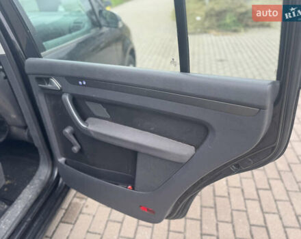 Чорний Фольксваген Туран, об'ємом двигуна 1.6 л та пробігом 260 тис. км за 6299 $, фото 24 на Automoto.ua