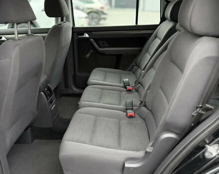 Черный Фольксваген Туран, объемом двигателя 1.4 л и пробегом 227 тыс. км за 7200 $, фото 50 на Automoto.ua