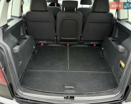 Черный Фольксваген Туран, объемом двигателя 1.4 л и пробегом 227 тыс. км за 7200 $, фото 67 на Automoto.ua