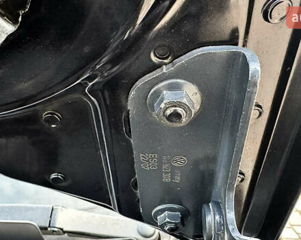 Черный Фольксваген Туран, объемом двигателя 1.6 л и пробегом 176 тыс. км за 8198 $, фото 89 на Automoto.ua