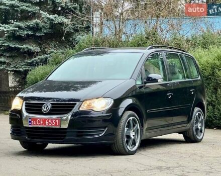 Чорний Фольксваген Туран, об'ємом двигуна 1.6 л та пробігом 221 тис. км за 7750 $, фото 1 на Automoto.ua