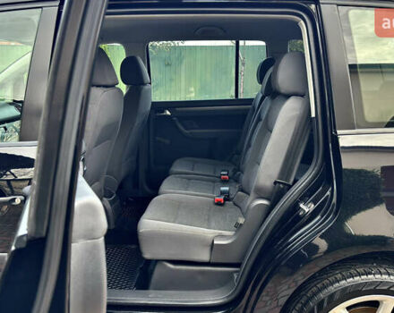 Черный Фольксваген Туран, объемом двигателя 1.6 л и пробегом 176 тыс. км за 8198 $, фото 41 на Automoto.ua