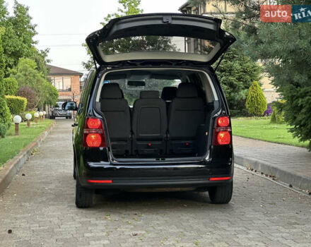 Черный Фольксваген Туран, объемом двигателя 1.6 л и пробегом 220 тыс. км за 7700 $, фото 19 на Automoto.ua