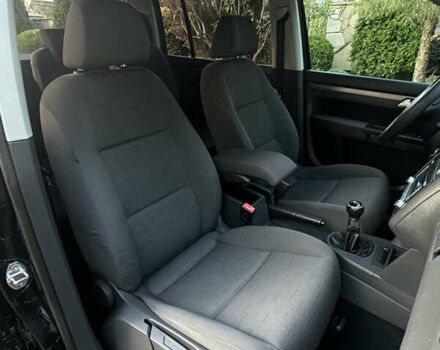 Черный Фольксваген Туран, объемом двигателя 1.6 л и пробегом 220 тыс. км за 7700 $, фото 39 на Automoto.ua