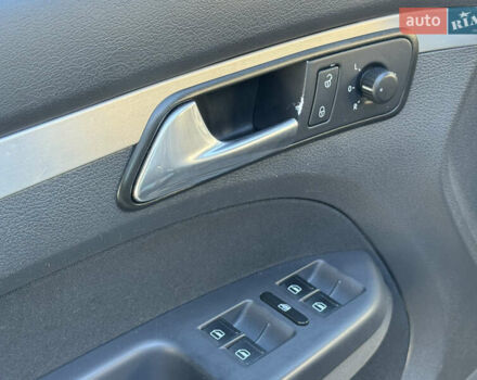 Чорний Фольксваген Туран, об'ємом двигуна 1.4 л та пробігом 269 тис. км за 7250 $, фото 20 на Automoto.ua