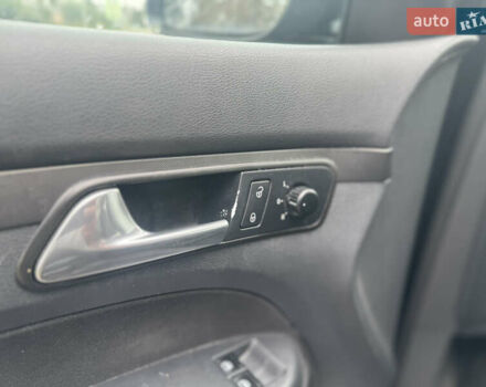 Чорний Фольксваген Туран, об'ємом двигуна 1.6 л та пробігом 260 тис. км за 6299 $, фото 14 на Automoto.ua