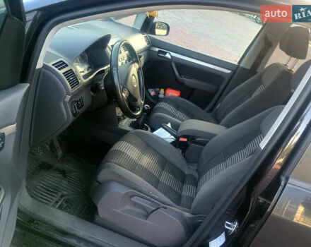 Черный Фольксваген Туран, объемом двигателя 2 л и пробегом 290 тыс. км за 6500 $, фото 6 на Automoto.ua