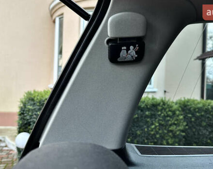 Черный Фольксваген Туран, объемом двигателя 1.6 л и пробегом 176 тыс. км за 8198 $, фото 38 на Automoto.ua