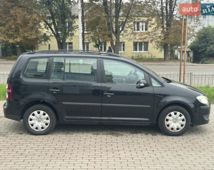 Чорний Фольксваген Туран, об'ємом двигуна 1.6 л та пробігом 260 тис. км за 6299 $, фото 8 на Automoto.ua