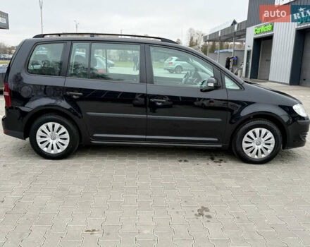 Черный Фольксваген Туран, объемом двигателя 1.4 л и пробегом 227 тыс. км за 7200 $, фото 20 на Automoto.ua