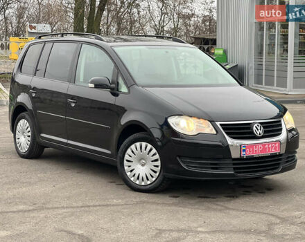 Черный Фольксваген Туран, объемом двигателя 1.6 л и пробегом 193 тыс. км за 7799 $, фото 10 на Automoto.ua