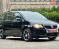 Чорний Фольксваген Туран, об'ємом двигуна 1.6 л та пробігом 221 тис. км за 7750 $, фото 1 на Automoto.ua