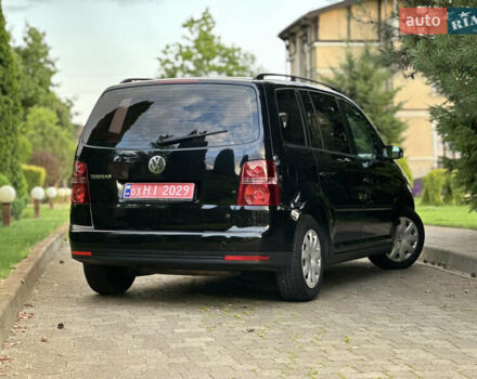 Черный Фольксваген Туран, объемом двигателя 1.6 л и пробегом 220 тыс. км за 7700 $, фото 16 на Automoto.ua