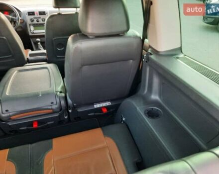 Черный Фольксваген Туран, объемом двигателя 1.6 л и пробегом 213 тыс. км за 8550 $, фото 123 на Automoto.ua