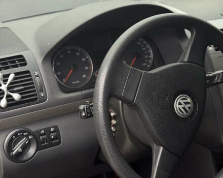 Черный Фольксваген Туран, объемом двигателя 1.4 л и пробегом 247 тыс. км за 7500 $, фото 10 на Automoto.ua