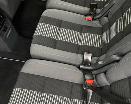 Черный Фольксваген Туран, объемом двигателя 1.6 л и пробегом 185 тыс. км за 8200 $, фото 12 на Automoto.ua