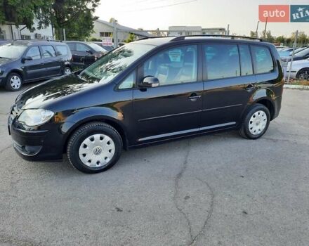 Черный Фольксваген Туран, объемом двигателя 1.6 л и пробегом 213 тыс. км за 8550 $, фото 8 на Automoto.ua