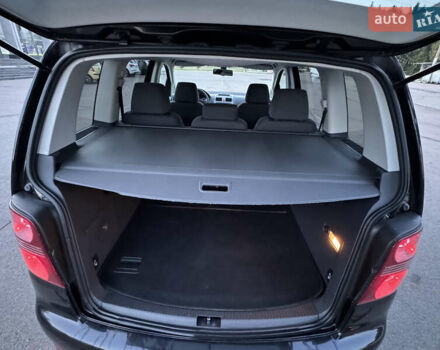 Черный Фольксваген Туран, объемом двигателя 1.4 л и пробегом 224 тыс. км за 6499 $, фото 29 на Automoto.ua