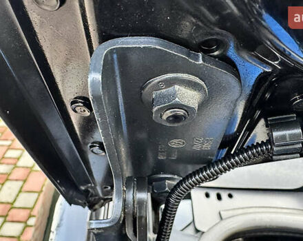 Черный Фольксваген Туран, объемом двигателя 1.6 л и пробегом 176 тыс. км за 8198 $, фото 88 на Automoto.ua