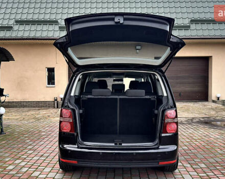 Черный Фольксваген Туран, объемом двигателя 1.6 л и пробегом 176 тыс. км за 8198 $, фото 24 на Automoto.ua