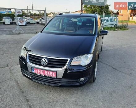 Черный Фольксваген Туран, объемом двигателя 1.6 л и пробегом 213 тыс. км за 8550 $, фото 5 на Automoto.ua