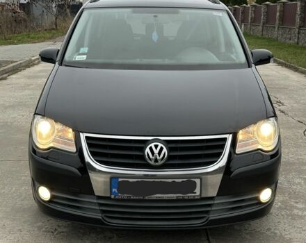 Черный Фольксваген Туран, объемом двигателя 1.9 л и пробегом 280 тыс. км за 4500 $, фото 3 на Automoto.ua