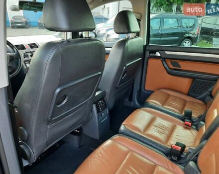 Черный Фольксваген Туран, объемом двигателя 1.6 л и пробегом 213 тыс. км за 8550 $, фото 82 на Automoto.ua