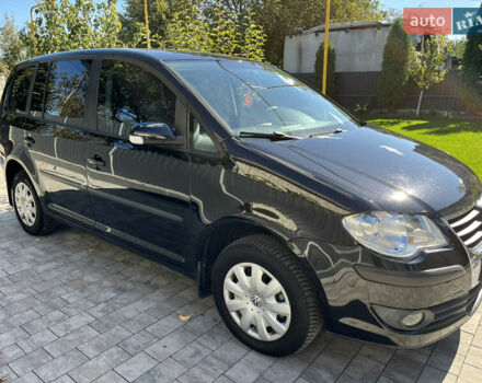 Чорний Фольксваген Туран, об'ємом двигуна 1.6 л та пробігом 227 тис. км за 7500 $, фото 3 на Automoto.ua