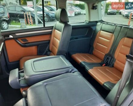 Черный Фольксваген Туран, объемом двигателя 1.6 л и пробегом 213 тыс. км за 8550 $, фото 92 на Automoto.ua