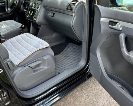 Черный Фольксваген Туран, объемом двигателя 1.39 л и пробегом 191 тыс. км за 8500 $, фото 20 на Automoto.ua