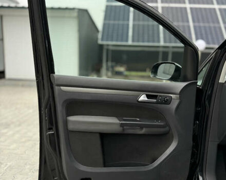 Черный Фольксваген Туран, объемом двигателя 1.4 л и пробегом 227 тыс. км за 7200 $, фото 32 на Automoto.ua